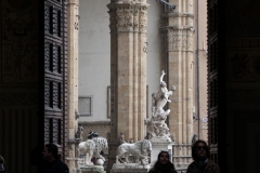 Firenze_FebbMar2020_LOggiaDeiLanzi_RattoSabine_Giambologna_7468c-rid