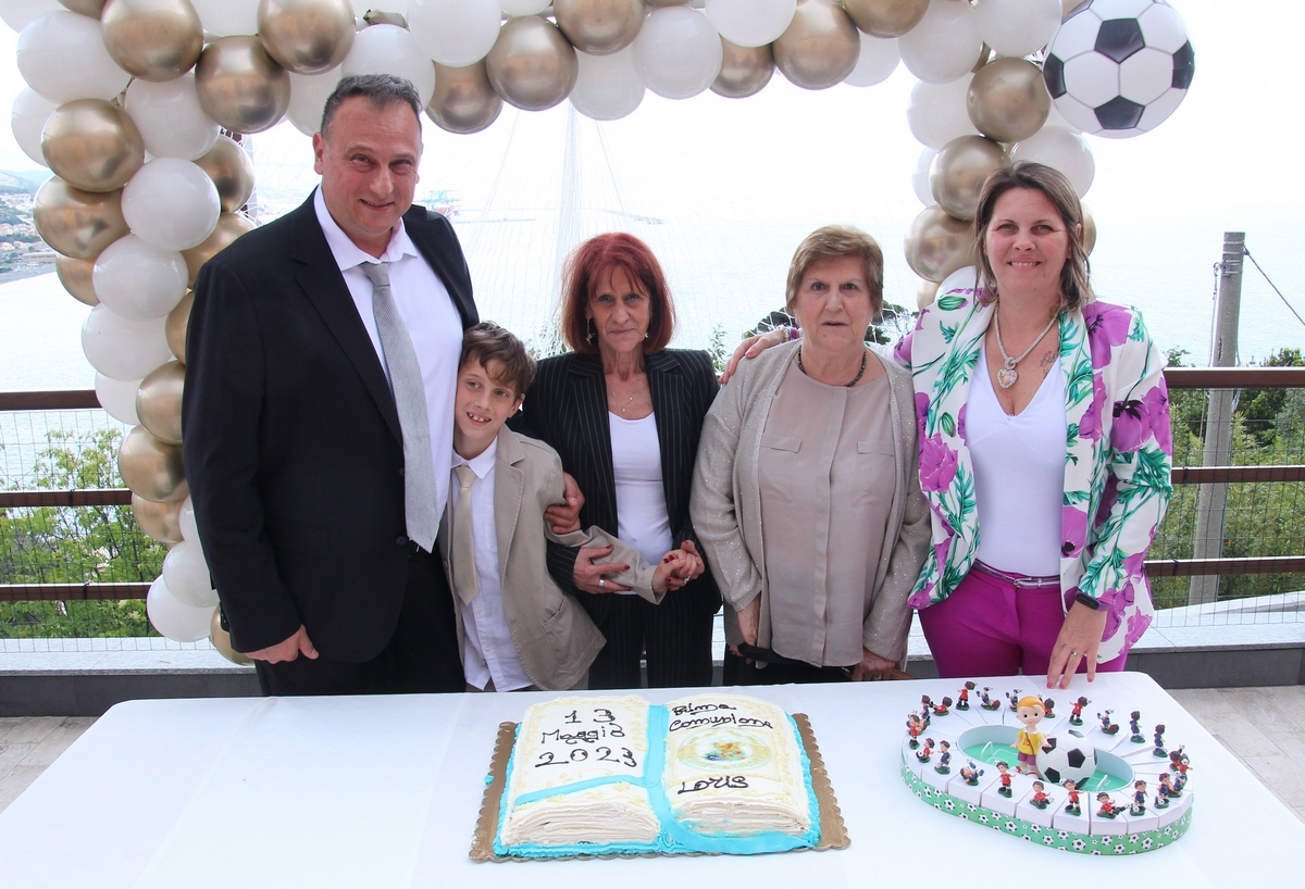 073_PrimaComunioneLoris_13maggio2023_Massimo_Loris_Angela_Anna_Samantha_7031c-rid
