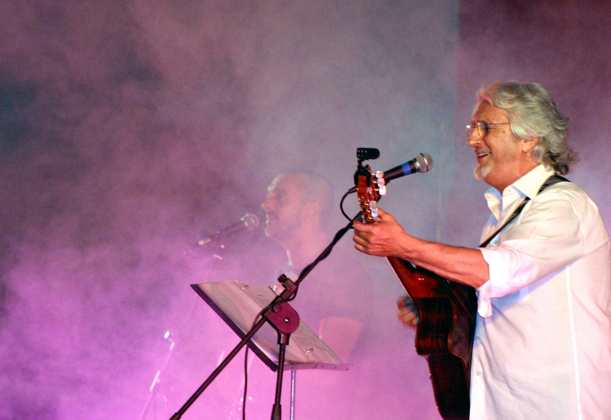VittorioDeScalzi_2011_0704corr-r