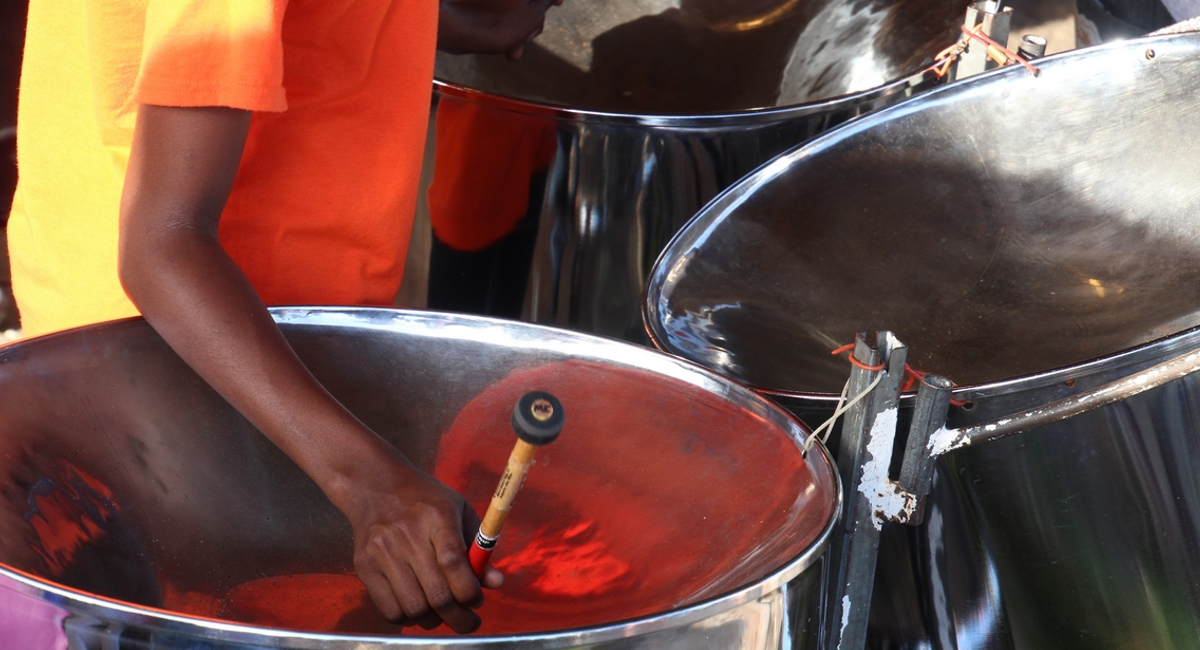 Antigua, la domenica pomeriggio si fa festa a Shirley Heights